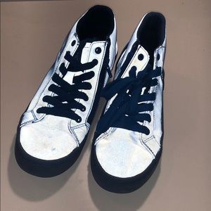 Zara boys light reflective shoes
